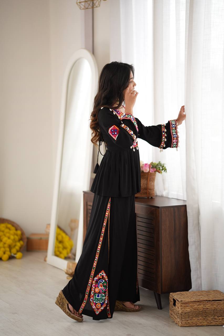 Black Gujarati Gamthi Work & Mirror Work Palazzo Suit