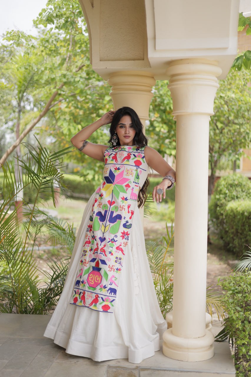 White Kora Cotton Lehenga Choli with Gamthi Thread Embroidered Work