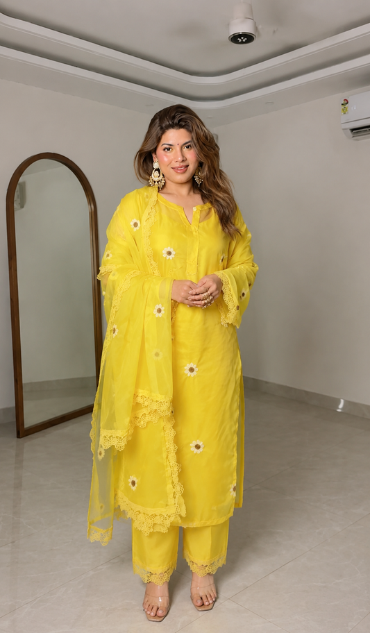 Yellow Organza Kurta Pant Set with Floral Embroidery & Fancy Lace Dupatta