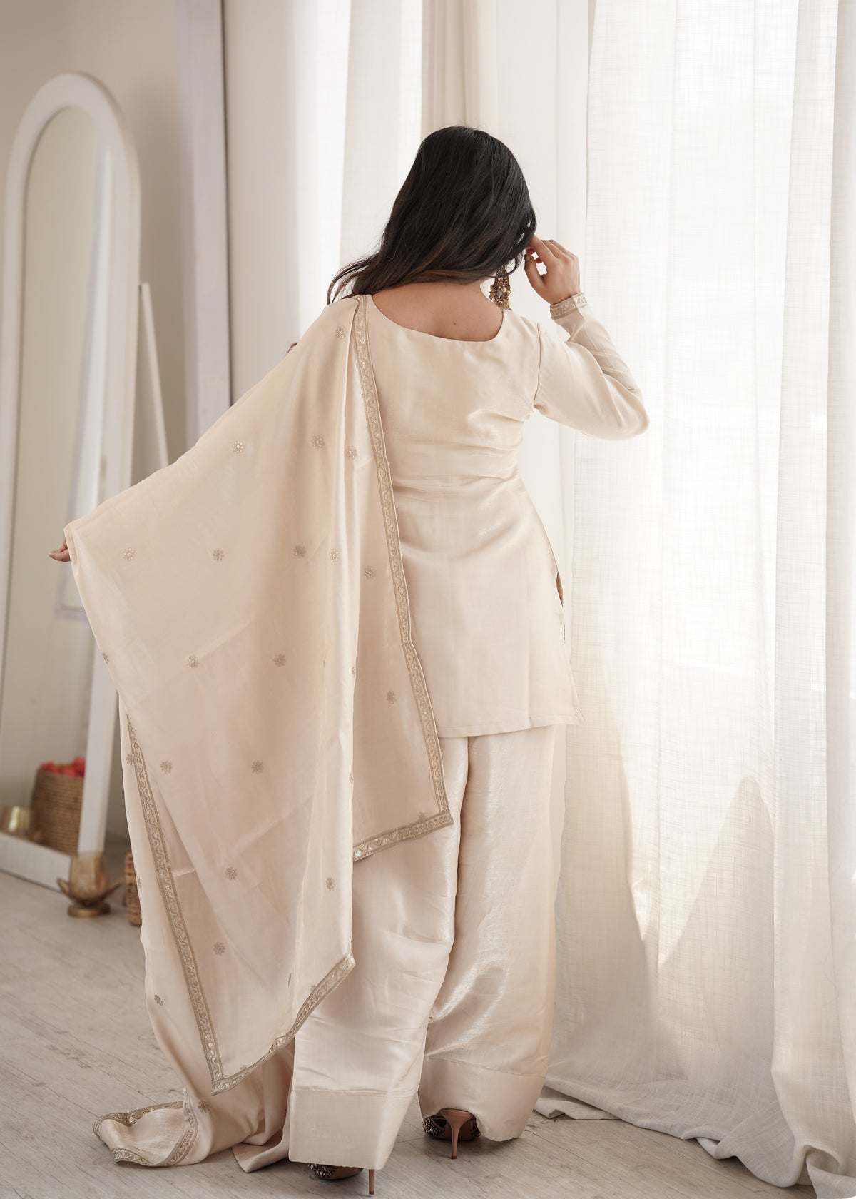 Elegant Ivory Silk Farshi Salwar Suit with Embroidered Dori & Jari Work Dupatta