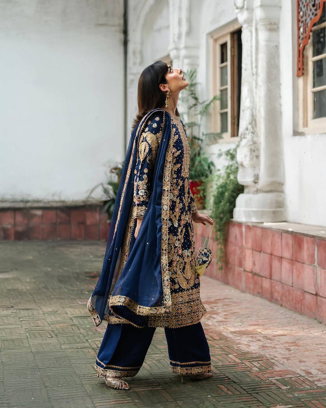 Navy Blue Heavy Embroidered Pakistani Suit with Golden Zari & Sequin Work 2XL Navy Blue Heavy Embroidered Pakistani Suit with Golden Zari & Sequin Work 2XL